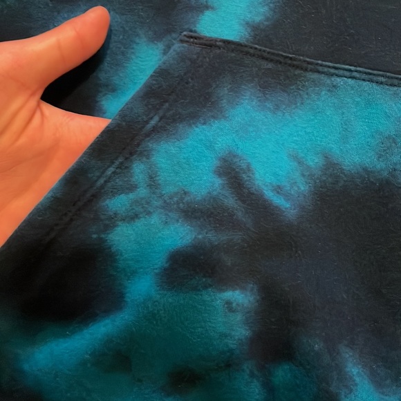 Women’s Cropped Tie-Dye Champion Hoodie - Picture 5 of 7